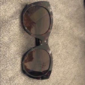Great condition Tory Burch sunglasses